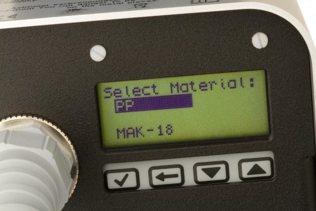MUNSCH MEK-65-B Extrúder s digitálnou reguláciou, výtlak 6.5 kg