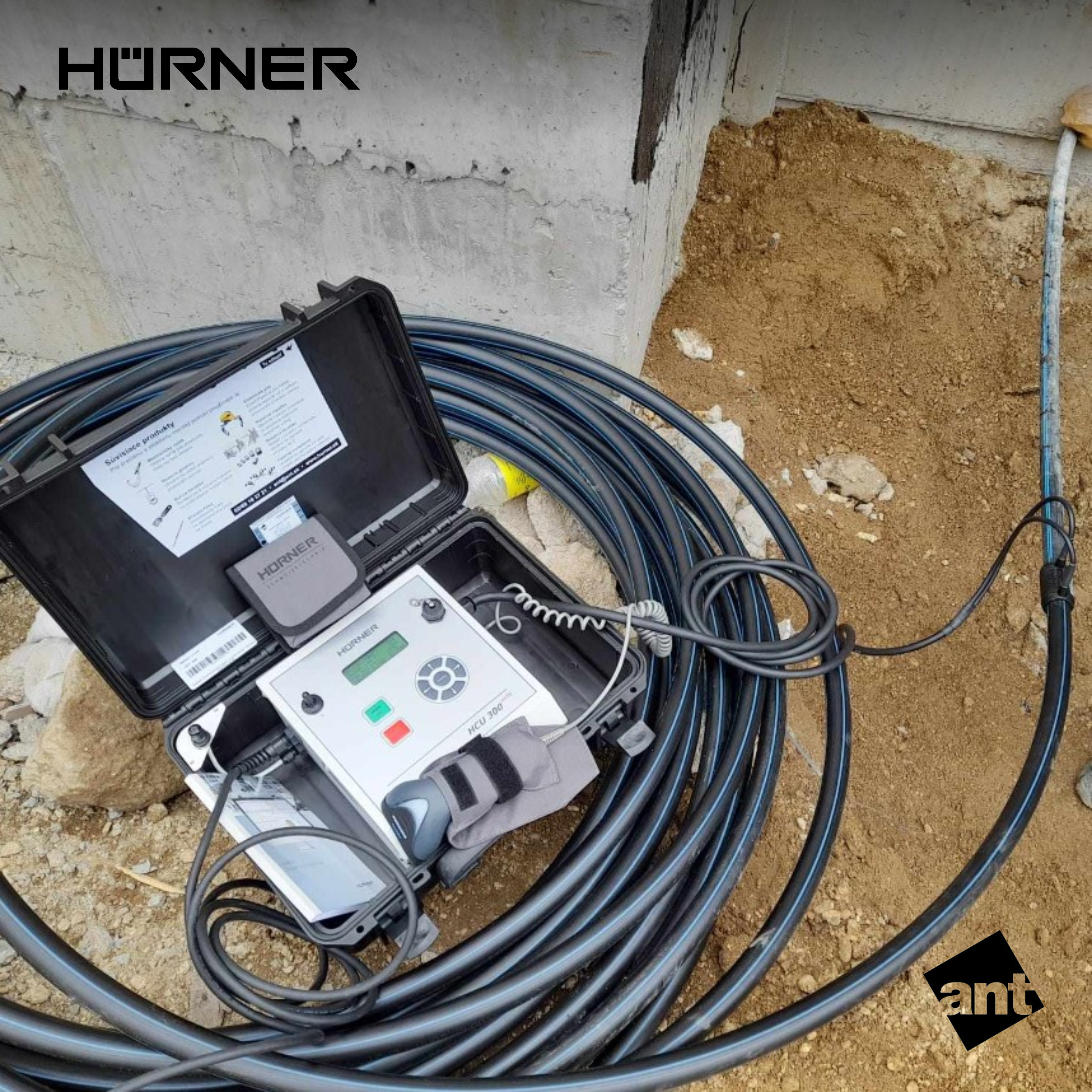 Zváračka elektrotvaroviek HÜRNER HCU 300 mini